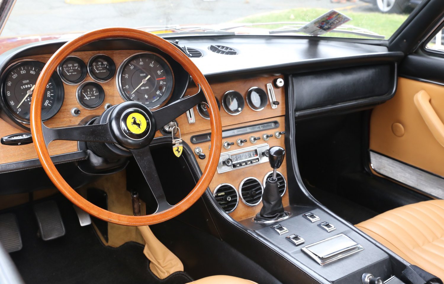 Ferrari 365 technical specifications and fuel economy